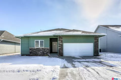 2713 Krejci Blvd, Blair, NE 68008