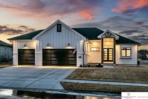 2002 S 210 St, Elkhorn, NE 68022