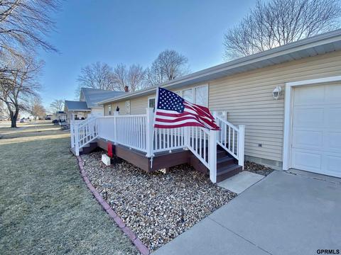 215 S Fillmore St, Bruning, NE 68322 photo 2