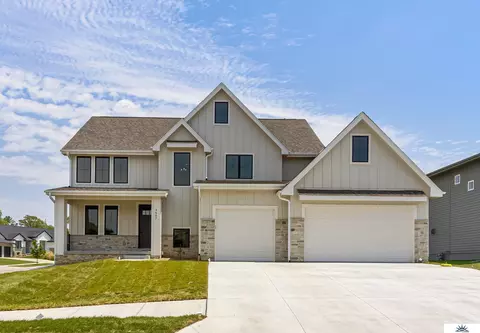 3607 S 205th St, Elkhorn, NE 68022