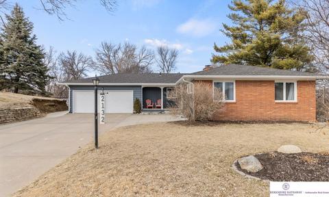 2132 South St, Blair, NE 68008