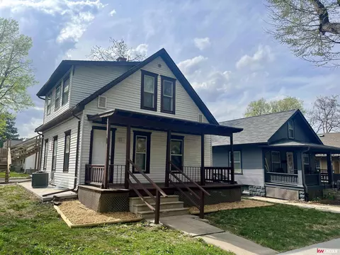 337 N 32nd St, Lincoln, NE 68503