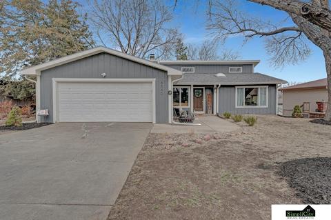 6540 Tanglewood Ln, Lincoln, NE 68516