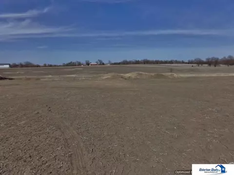 546 Presleigh Blvd, Beatrice, NE 68310