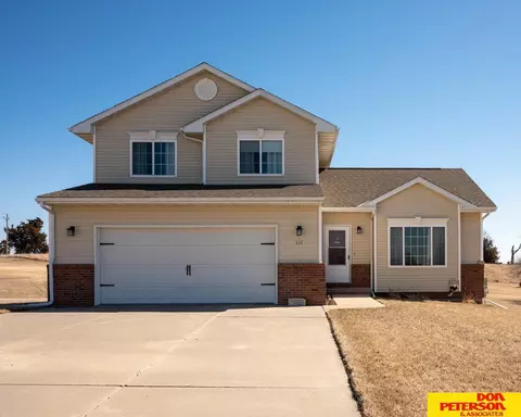 117 Lake View Dr, Tekamah, NE 68061
