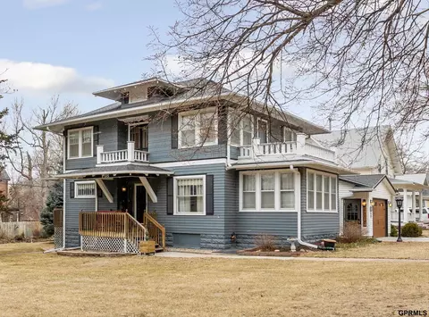 738 E 11 St, Crete, NE 68333