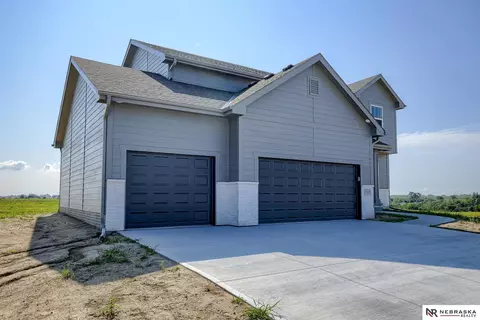 12119 S 109th St, Papillion, NE 68046