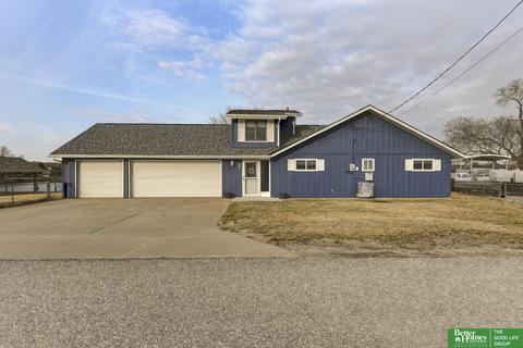 17112 Chalet Dr, Bellevue, NE 68123
