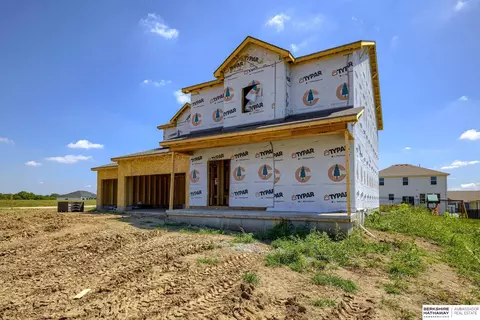12103 S 208 Ave, Gretna, NE 68028