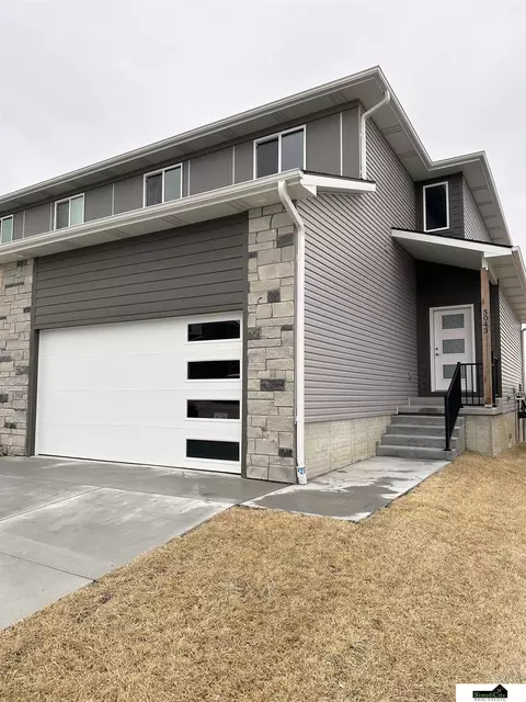 5043 W Amarillo Dr, Lincoln, NE 68528