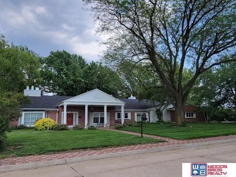 1908 S 4th Ave, Beatrice, NE 68310 photo 2