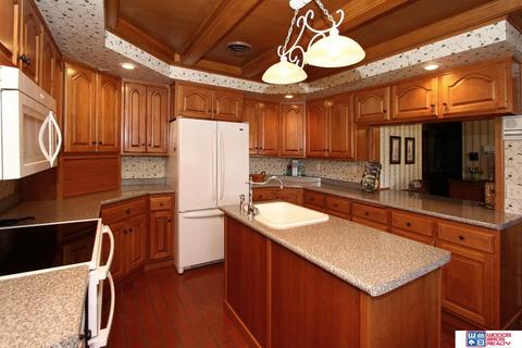 1908 S 4th Ave, Beatrice, NE 68310 photo 21