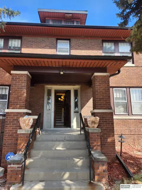 3228 Lafayette Ave, Omaha, NE 68131