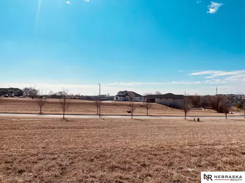 21107 Joseph St, Omaha, NE 68022