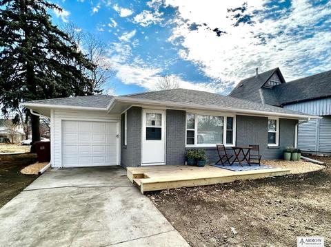 4112 Touzalin Ave, Lincoln, NE 68507