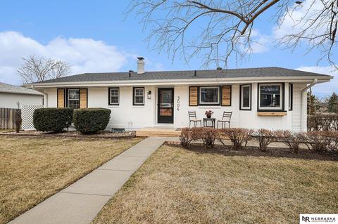 3006 S 106 St, Omaha, NE 68124