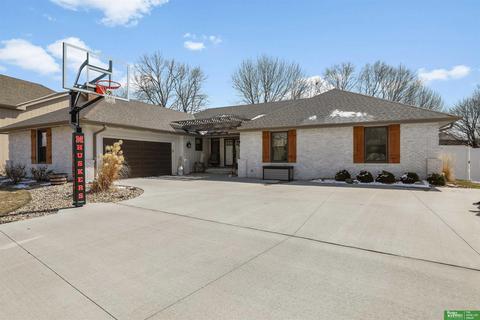 711 N 148th Ave, Omaha, NE 68154