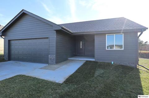 3040 Sunridge Cir, Blair, NE 68008