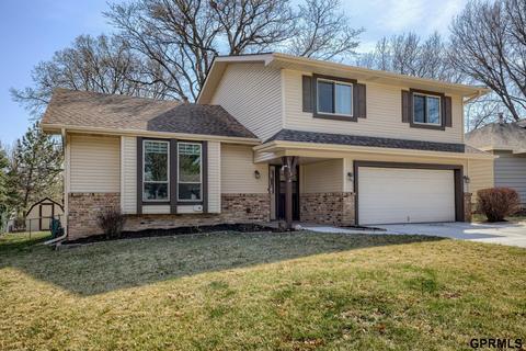 10613 N St, Omaha, NE 68127
