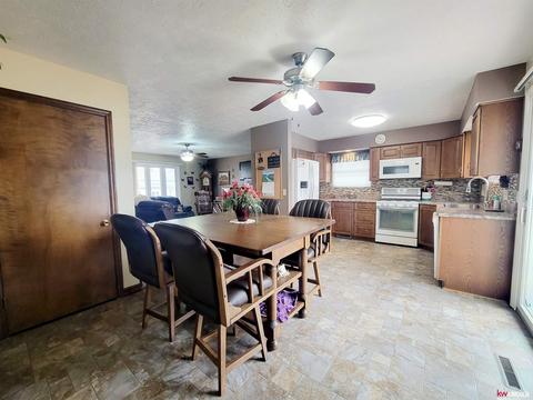 106 E Helen St, Sutton, NE 68979 photo 7