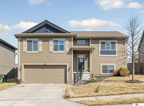 5325 S 196 St, Omaha, NE 68135