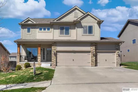 19864 L St, Omaha, NE 68135