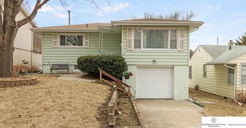 6935 Wirt St, Omaha, NE 68104
