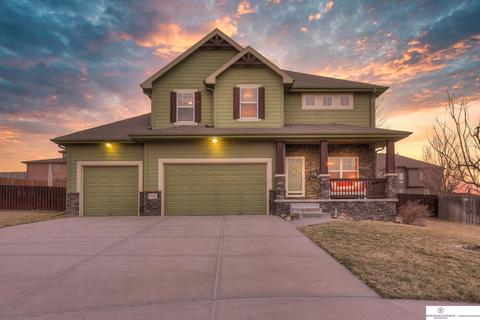 9406 S 70 Cir, Papillion, NE 68133