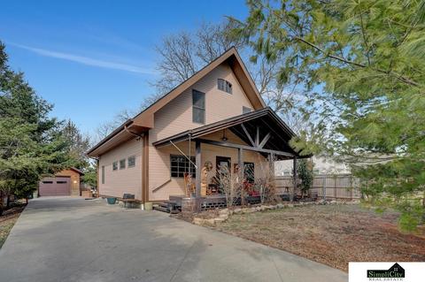 725 S 49th St, Lincoln, NE 68510