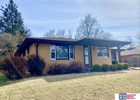 7325 S Wedgewood Dr, Lincoln, NE 68510