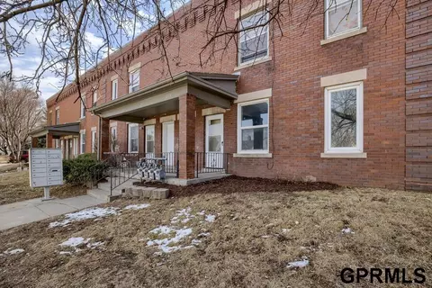 2215 Vinton St, Omaha, NE 68108