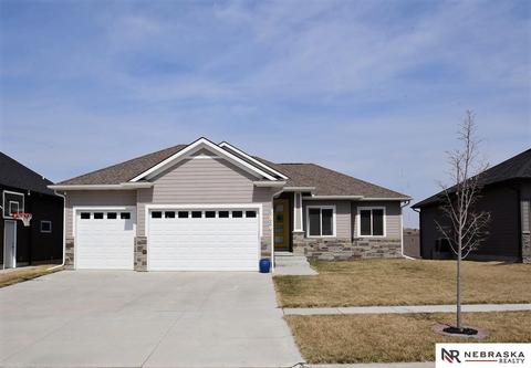 7308 Gerald Ave, Lincoln, NE 68516