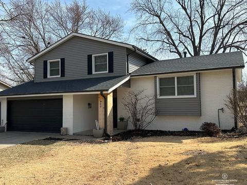 930 Lamplighter Ln, Lincoln, NE 68510