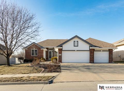 4906 Coffey St, Papillion, NE 68133
