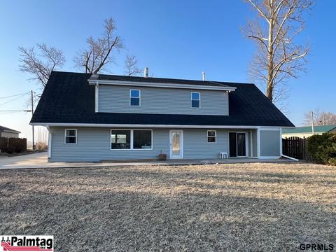 2260 E Lake Dr, Union, NE 68455