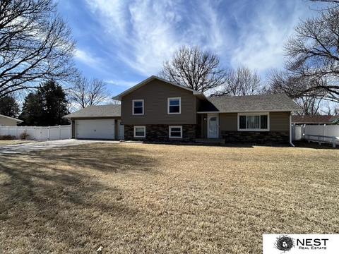 1111 1st St, Aurora, NE 68818