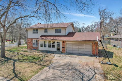 2001 Pacific Dr, Lincoln, NE 68506