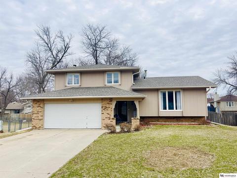 2211 S 161st Cir, Omaha, NE 68130
