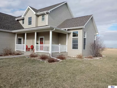 405 Norval St, Waco, NE 68460 photo 2