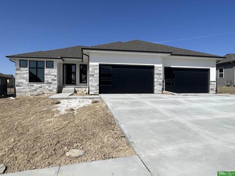 11504 Mercury St, Papillion, NE 68046