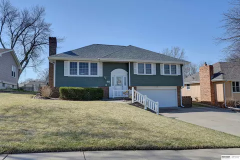 13929 Shirley St, Omaha, NE 68144