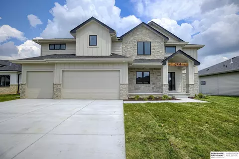 2719 N 181 St, Omaha, NE 68022