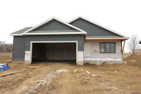 545 S 88th St, Lincoln, NE 68520