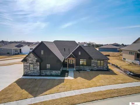 20453 Boulder St, Gretna, NE 68028