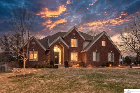 641 N 164th Cir, Omaha, NE 68118
