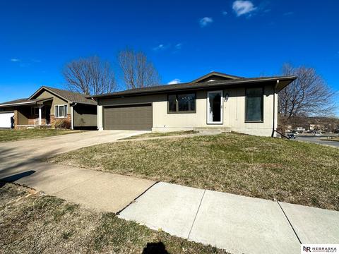3605 N 92nd Cir, Omaha, NE 68134