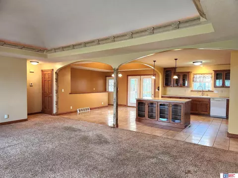 4744 E Sargent Rd, Beatrice, NE 68310 photo 2