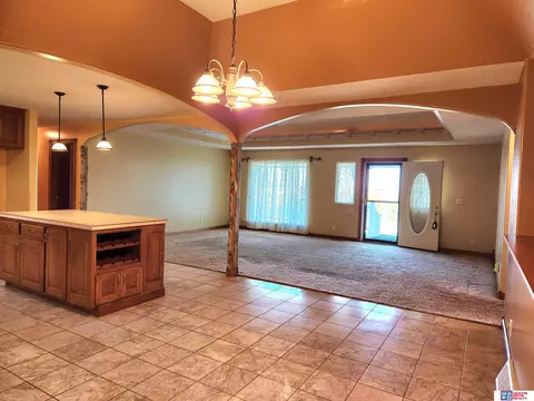 4744 E Sargent Rd, Beatrice, NE 68310 photo 3