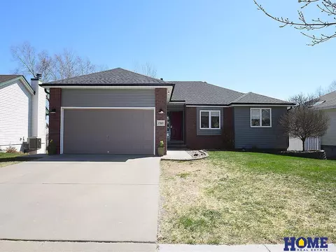 7320 S 34th Ct, Lincoln, NE 68516