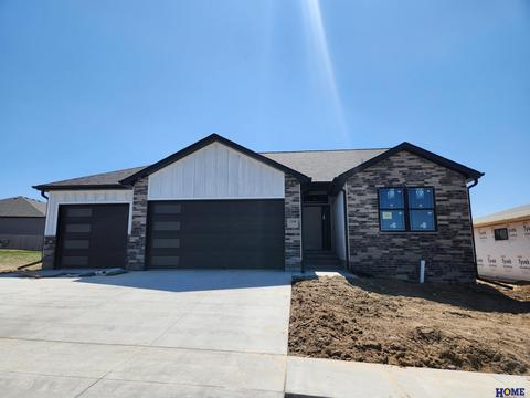 7719 Jimmie Ave, Lincoln, NE 68516